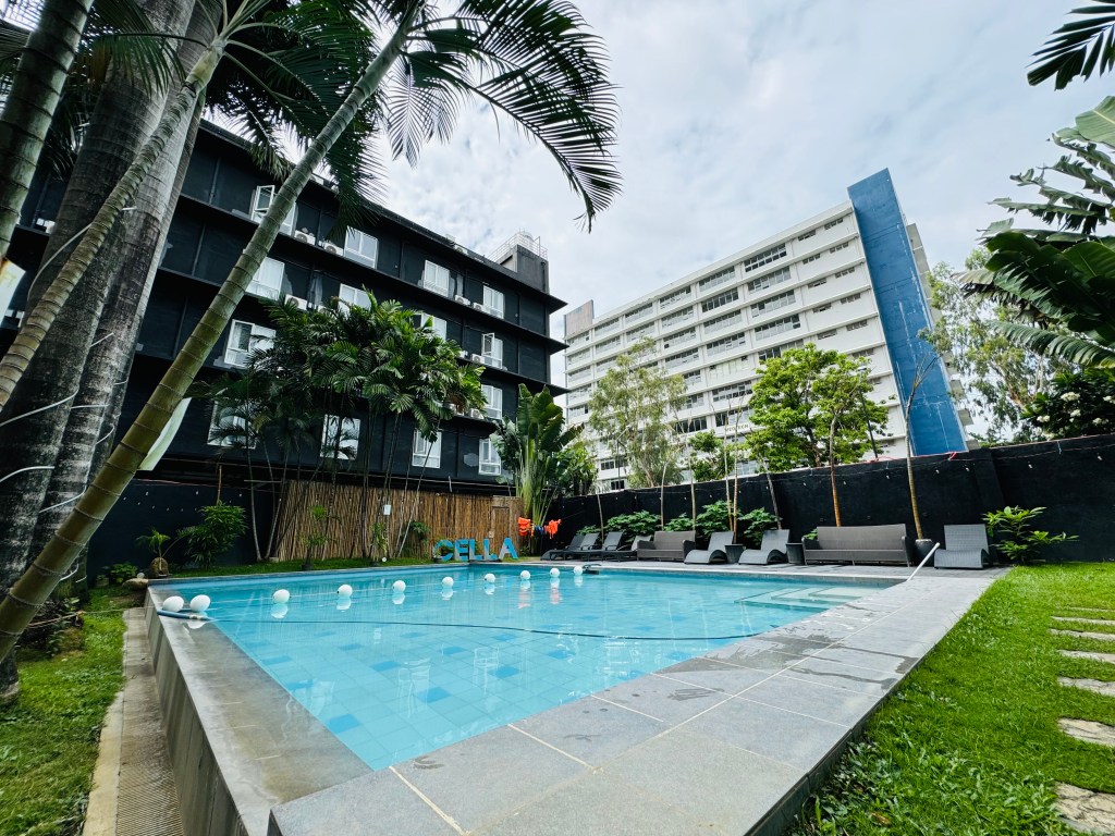 害怕英文的感覺消失中，有朋相伴就願意下水。團課剩我一個。宿霧